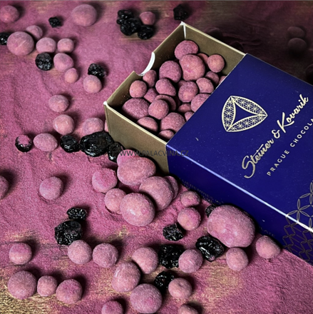 Borůvky v mléčné čokoládě a borůvkovém prachu 130g
